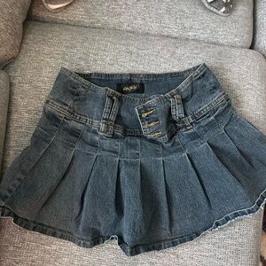 Vintage pleated denim mini skirt